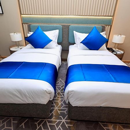 Best Western Premier M Four Hotel Дубай Екстериор снимка