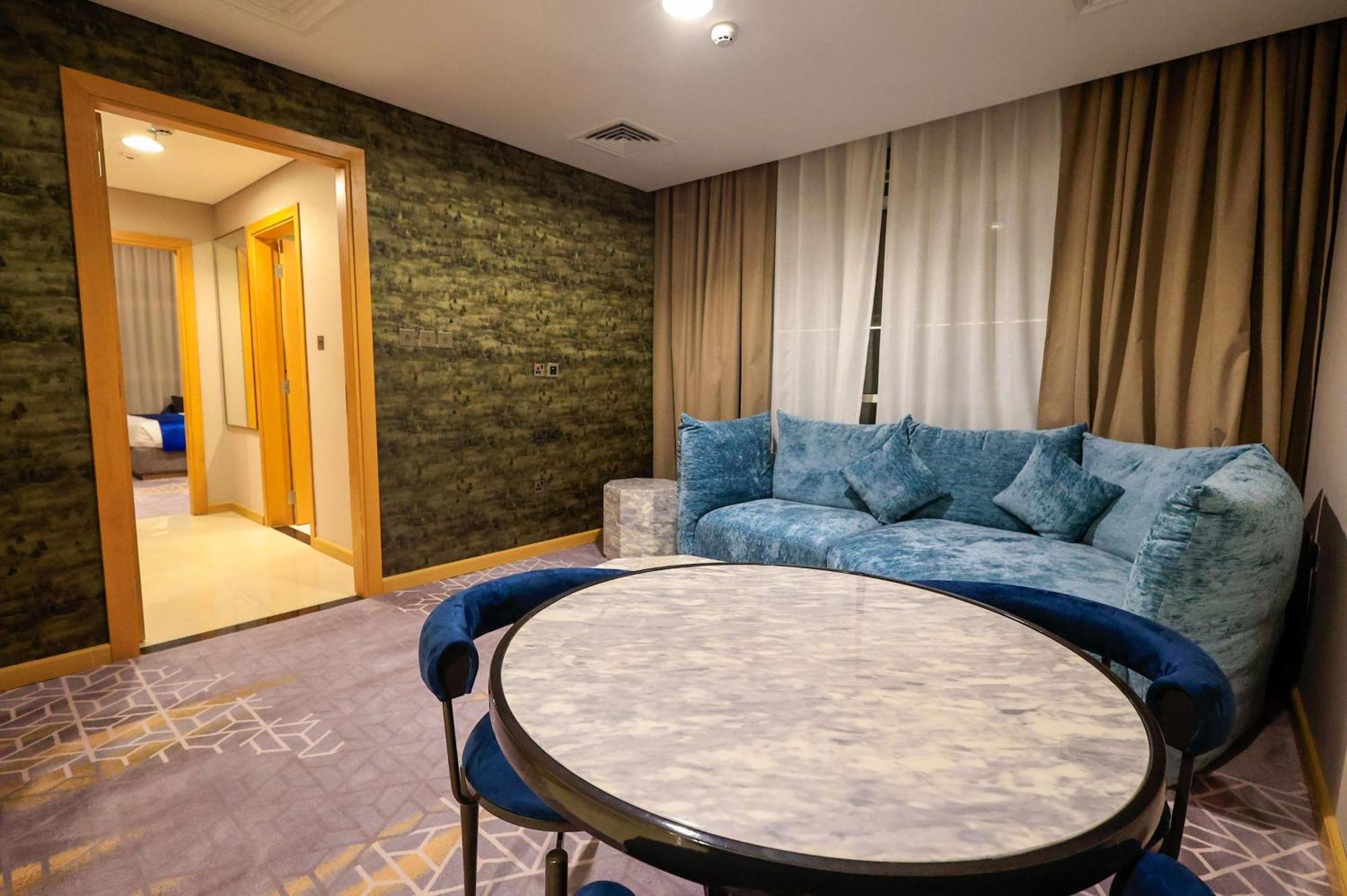 Best Western Premier M Four Hotel Дубай Екстериор снимка