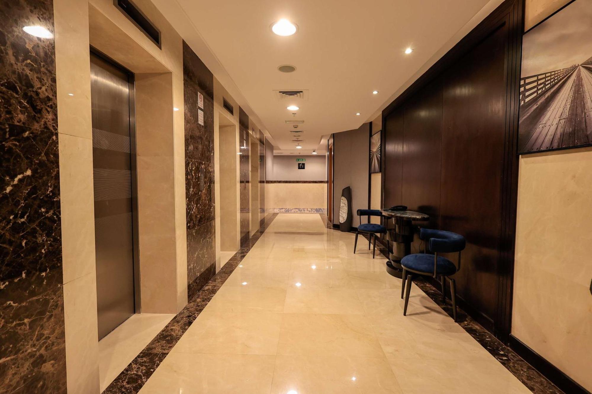 Best Western Premier M Four Hotel Дубай Екстериор снимка