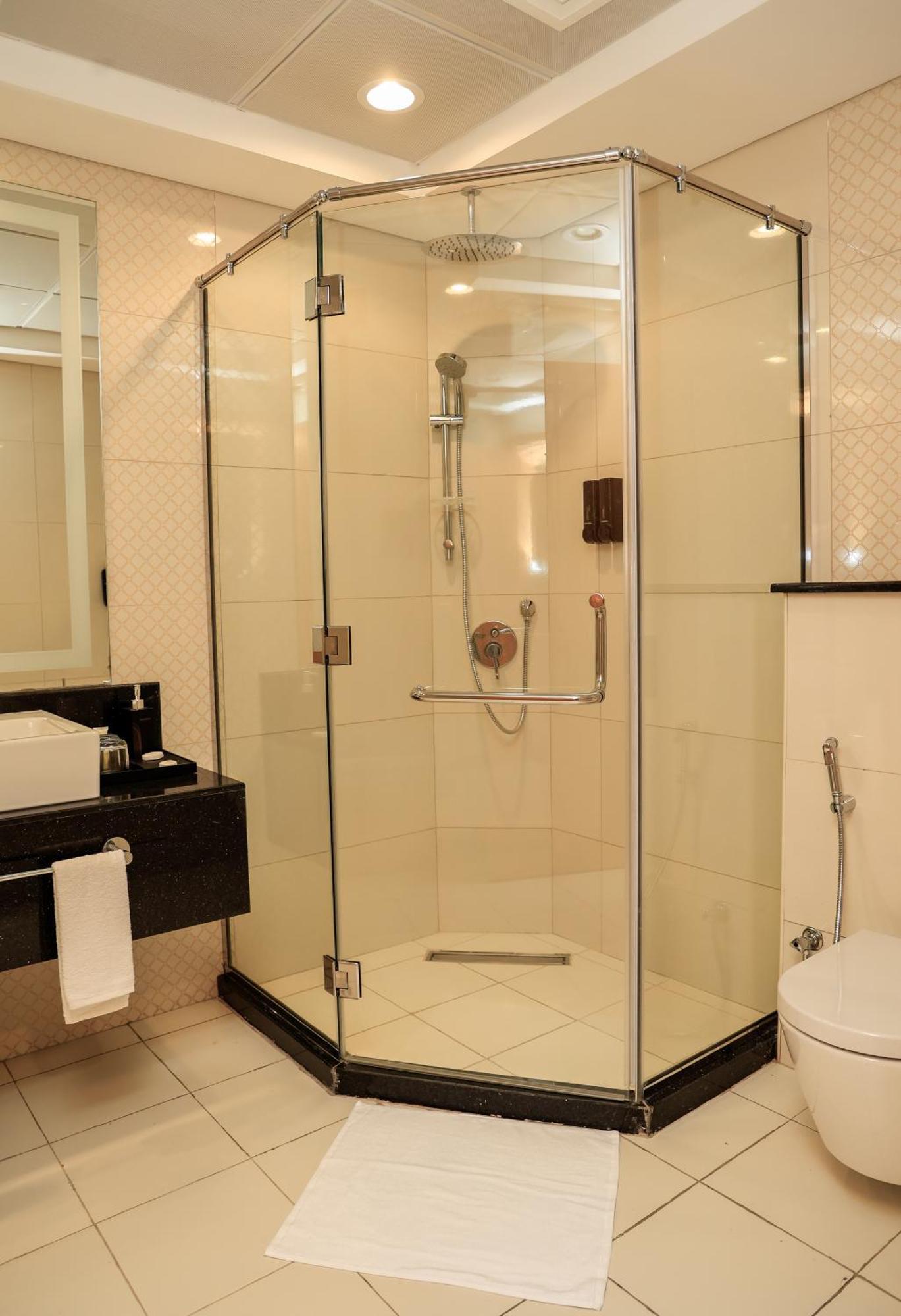 Best Western Premier M Four Hotel Дубай Екстериор снимка