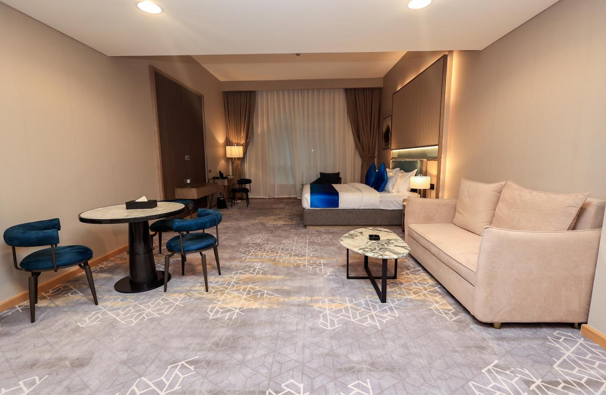 Best Western Premier M Four Hotel Дубай Екстериор снимка