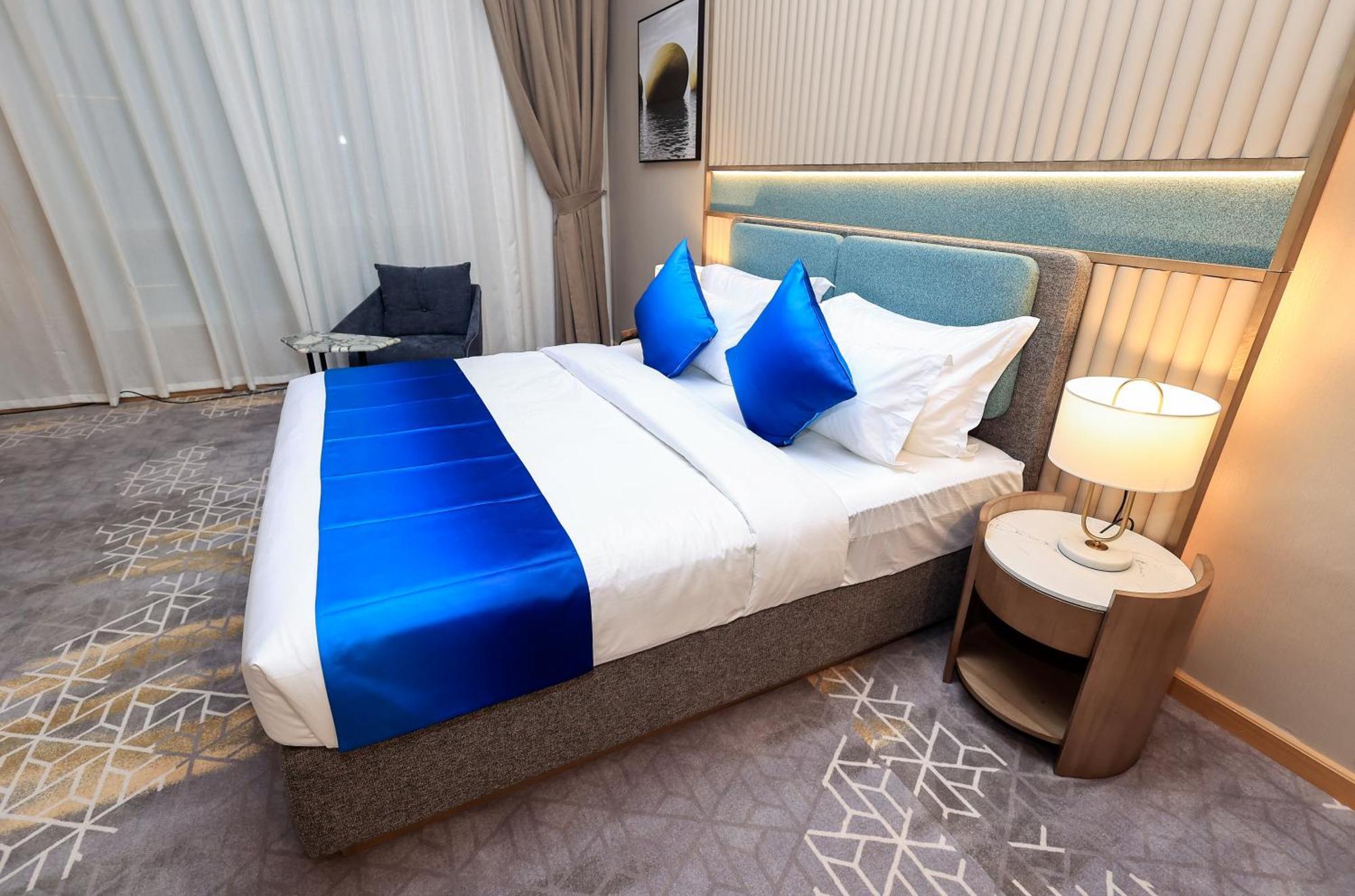 Best Western Premier M Four Hotel Дубай Екстериор снимка