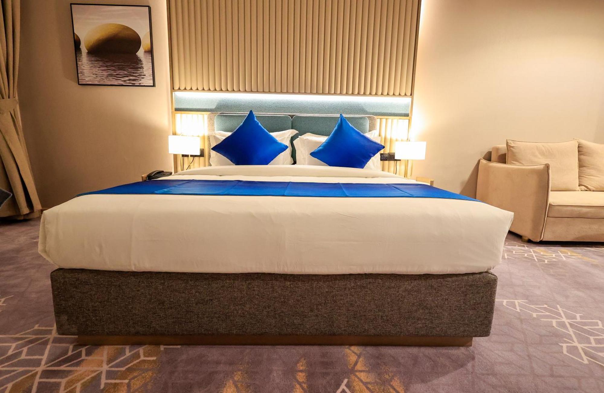Best Western Premier M Four Hotel Дубай Екстериор снимка