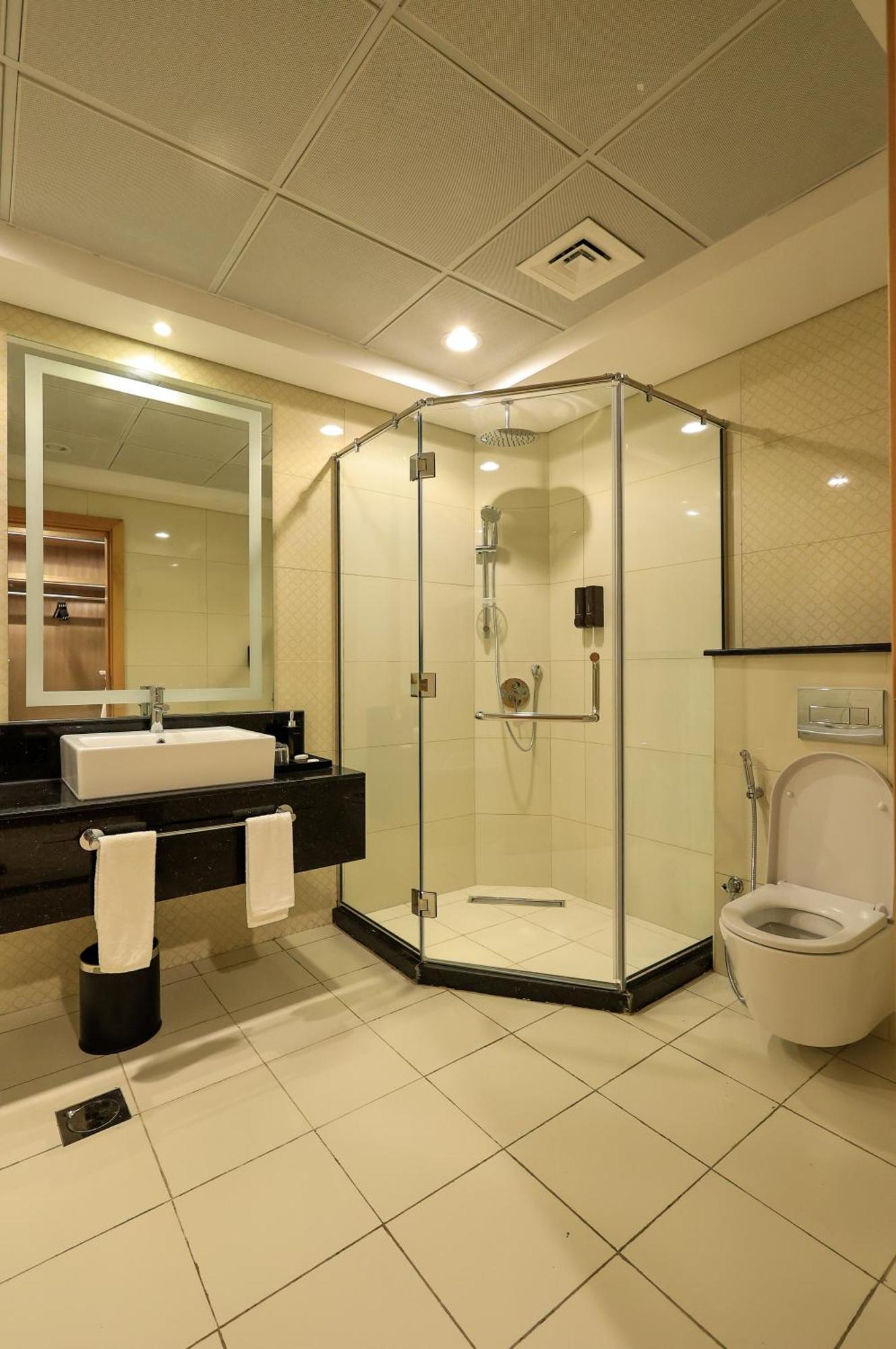 Best Western Premier M Four Hotel Дубай Екстериор снимка