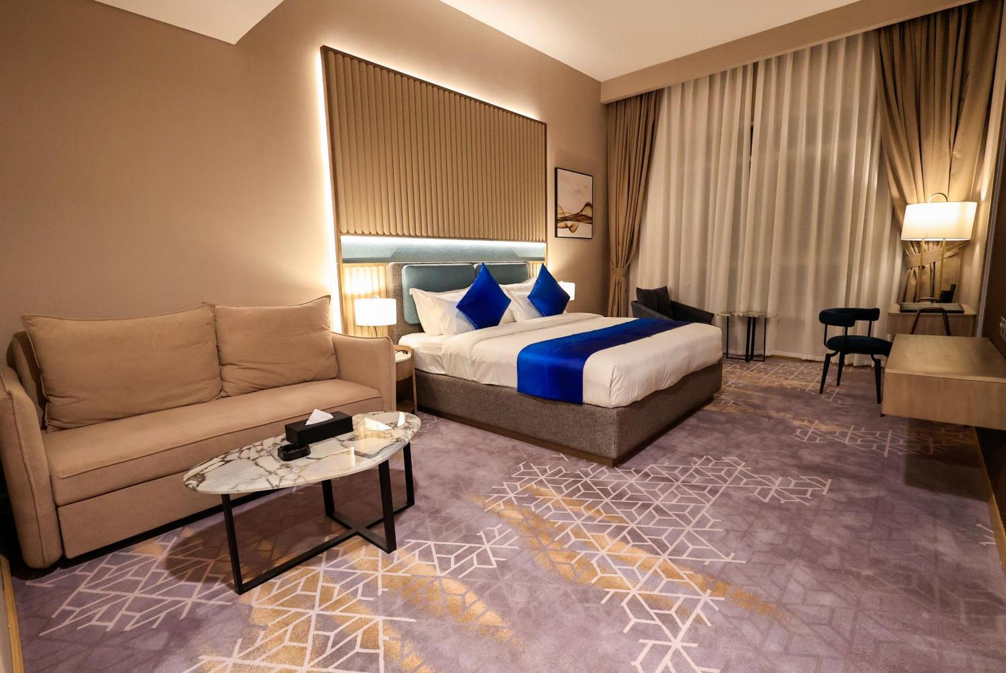 Best Western Premier M Four Hotel Дубай Екстериор снимка